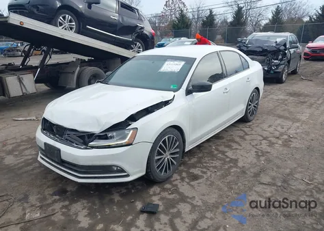 2017 Volkswagen Jetta 1.8T Sport из США, поврежденный, VIN 3VWD17AJ9HM306375